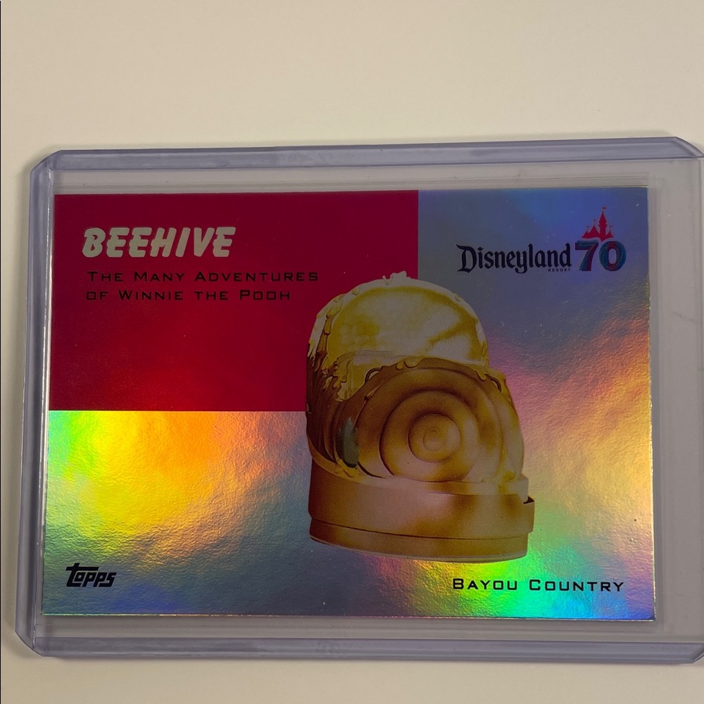 Topps Disney 70 Beehive Trading Card - Winnie the Pooh